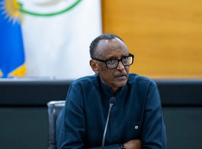 Perezida Paul kagame yakuye Kandi ashyira (yasimbuje)munshingano ABAyobozi batandukanye muri za ministeri zitandukanye
