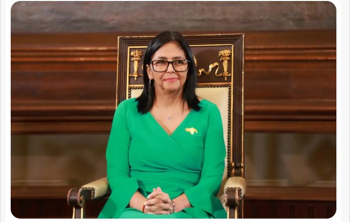 Rais wa Tume ya Uhusiano ya Venezuela, Delcy Rodríguez, ametangaza kuwa amekataza maelekezo yanayotoka Washington D.C., wakati akijaribu kuunganisha raia wa nchi hii baada ya Serikali ya Marekani kumng’oa mamlakani aliyekuwa Rais, Nicolás Maduro.