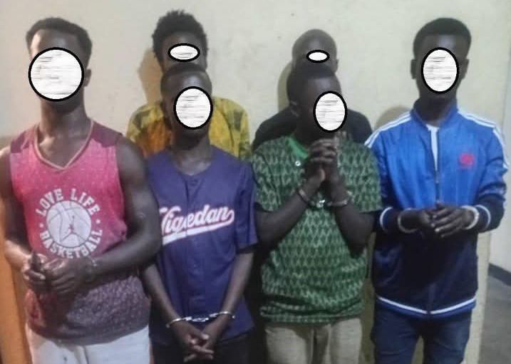 Polisi yafashe abantu 11 bakekwaho ubujura mu gace ka Nyabugogo. Bafatiwe mu Midugudu y’Ubucuruzi, Intiganda, n’Indamutsa, mu Karere ka Nyarugenge mu Murenge wa Muhima 