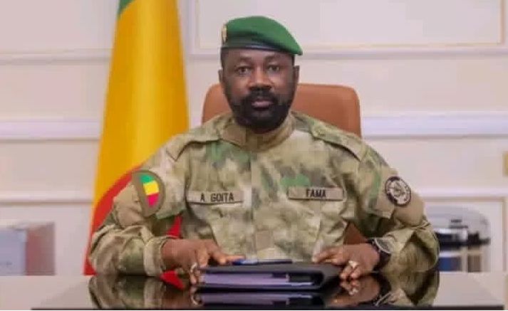 Mali in a state of insecurity:the president of Mali Goïta evacuated, Defense Minister killed