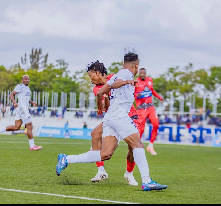 Ikipe ya Chelsea na Arsenal zanganyije igitego 1-1 mu mukino w’Umunsi wa 13 wa Shampiyona y’u Bwongereza wakinirwaga kuri Stamford Bridge, kuri iki Cyumweru.