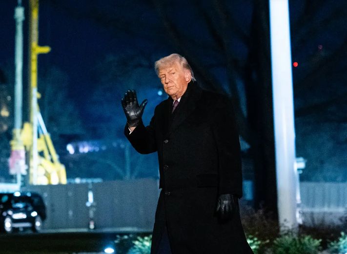 Umukuru w'igihugu cy leta zunze ubumwe za America Trump yateye Canada ubwoba bwo gushyiraho imisoro ikomeye niba "ikora amasezerano na China" ndetse anavuga nabi Minisitiri w'Intebe Mark Carney, mu rwego rwo gukomeza guhangana n'iki gihugu nyuma y'uko Bwana Carney asubije ku policies ze mu ijambo ryahgaritswe cyane i Davos, Suwisi, mu cyumweru gishize