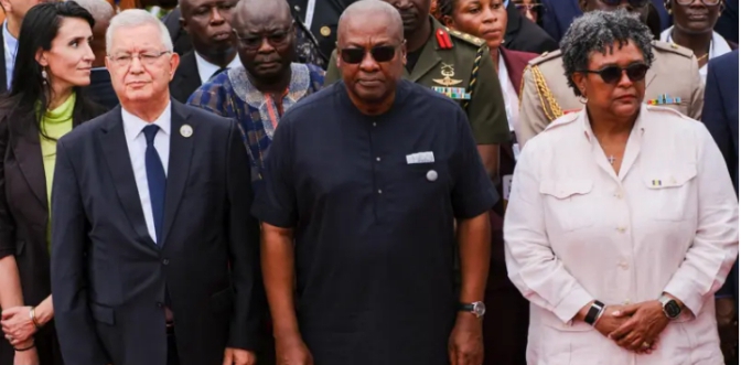 Inama ya afurika yahurije hamwe abakuru b'ibihugu na Amerika yo hagati karayibe, yemejeko ibihugu byakoroneje ndetse bigakoresha ubucakara bigomba gusaba imbabazi ndetse bikishyura indishyi z'akababaro kubihugu byakoreshejwe ubucakara ,no kugaruza imitungo kamere yanyazwe muri icyo gihe cy'ubucakara