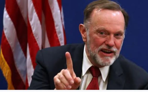 Tibor Nagy, wabaye Umunyamabanga wungirije wa Leta Zunze Ubumwe za Amerika ushinzwe ubufatanye na Afurika, yatangaje ko kuba Repubulika Iharanira Demokarasi ya Congo yasenya umutwe w’iterabwoba wa FDLR, ari yo nzira yonyine yo gushyira iherezo ku makimbirane amaze imyaka myinshi mu Burasirazuba bw’iki gihugu